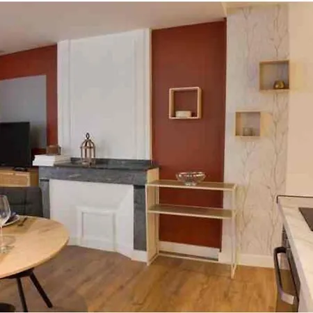 T2 Hyper Centre 아파트 *